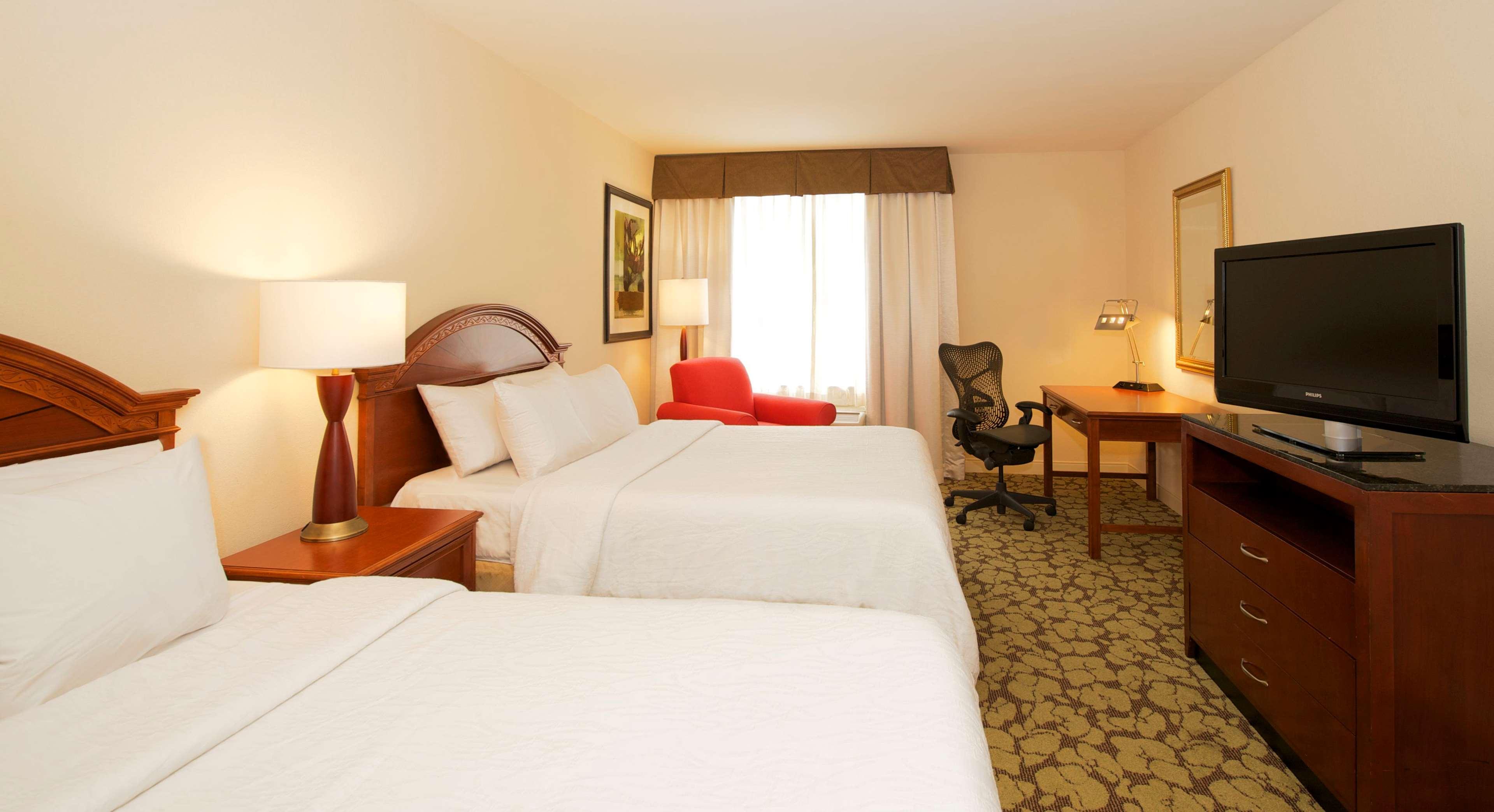 Hilton Garden Inn Virginia Beach Town Center Ngoại thất bức ảnh