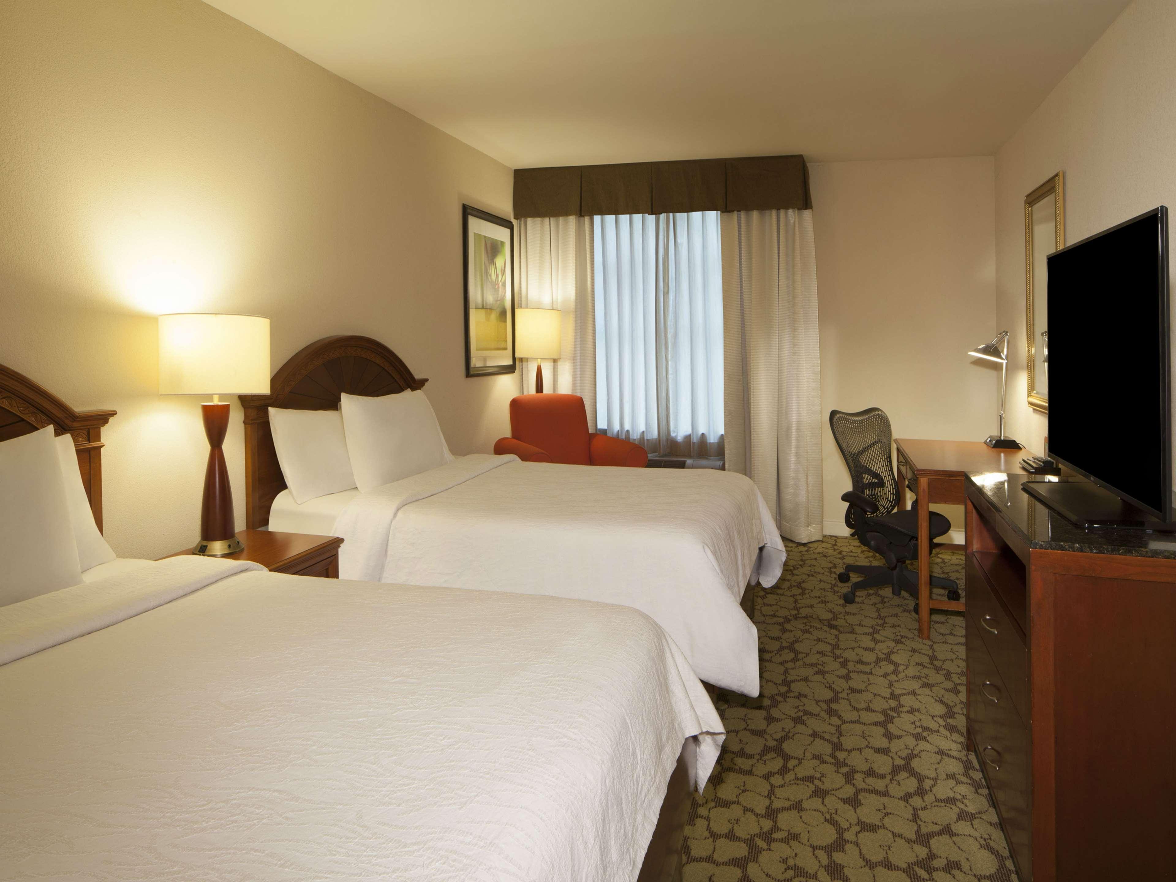Hilton Garden Inn Virginia Beach Town Center Ngoại thất bức ảnh