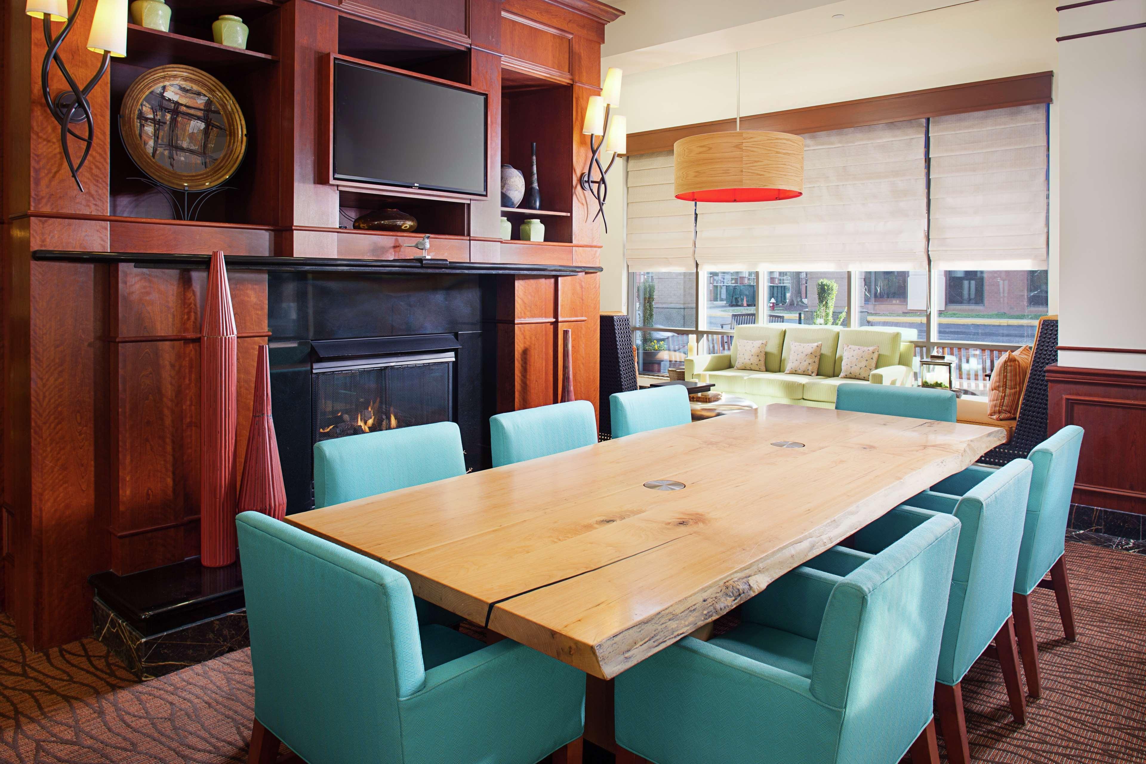 Hilton Garden Inn Virginia Beach Town Center Ngoại thất bức ảnh