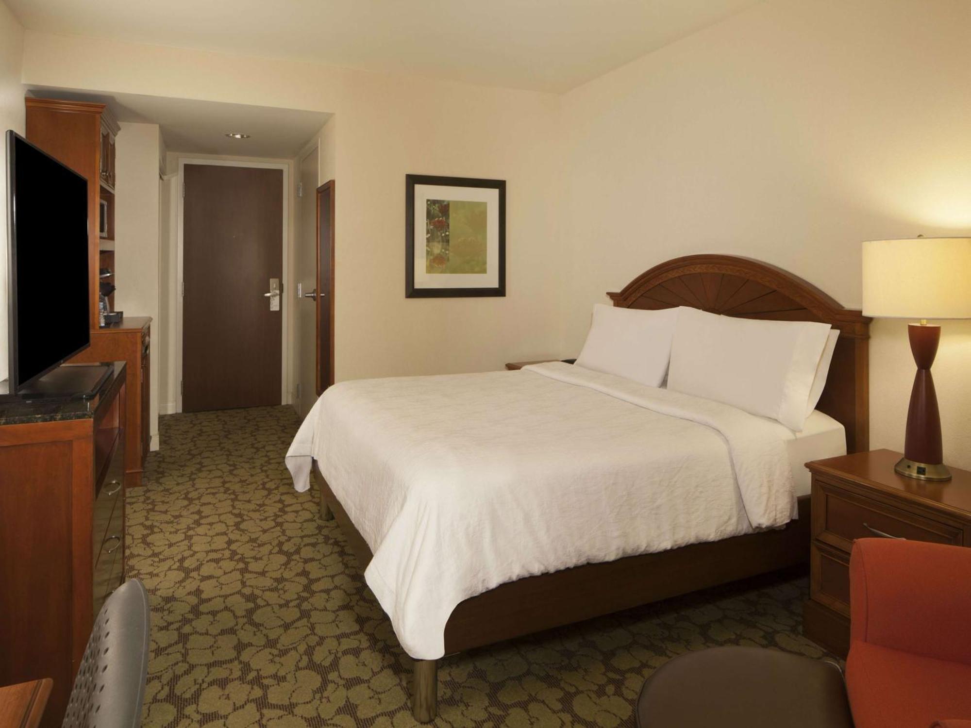 Hilton Garden Inn Virginia Beach Town Center Ngoại thất bức ảnh