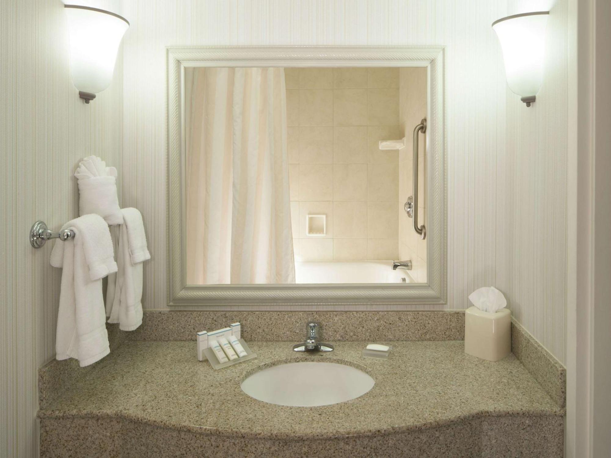 Hilton Garden Inn Virginia Beach Town Center Ngoại thất bức ảnh