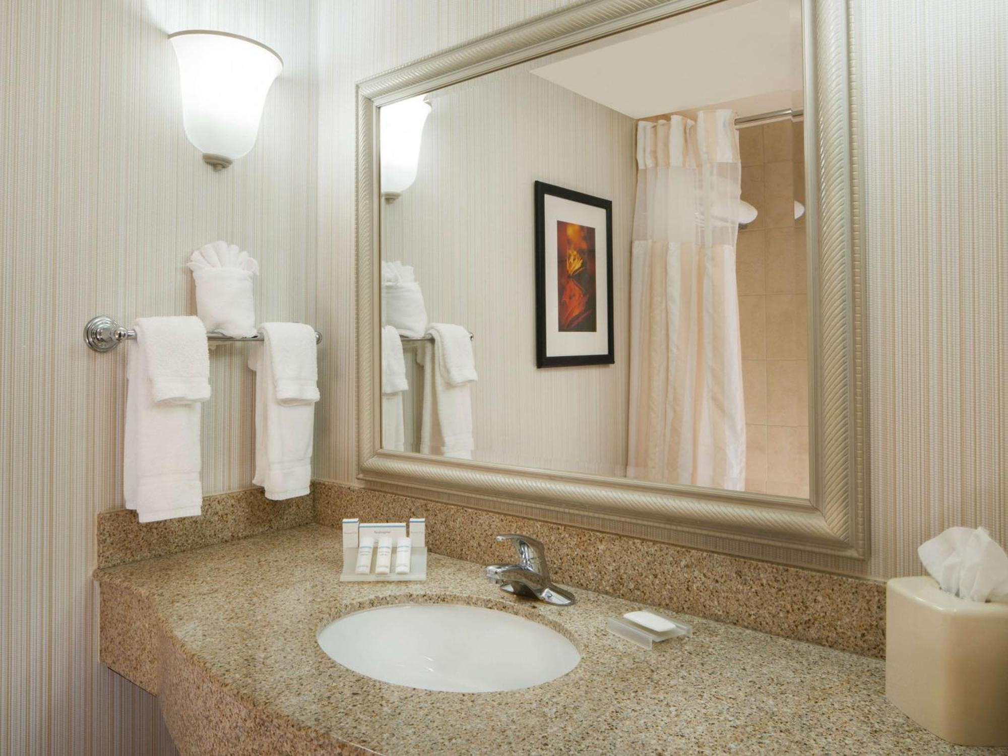 Hilton Garden Inn Virginia Beach Town Center Ngoại thất bức ảnh