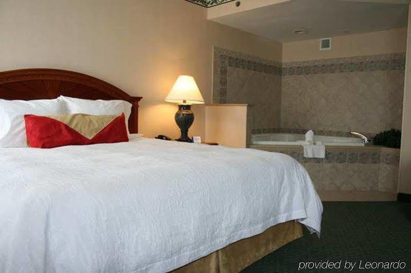 Hilton Garden Inn Virginia Beach Town Center Ngoại thất bức ảnh